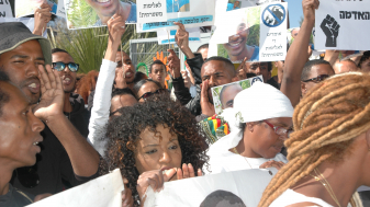 הפגנה של בני העדה האתיופית. צילום: עדן פרדה