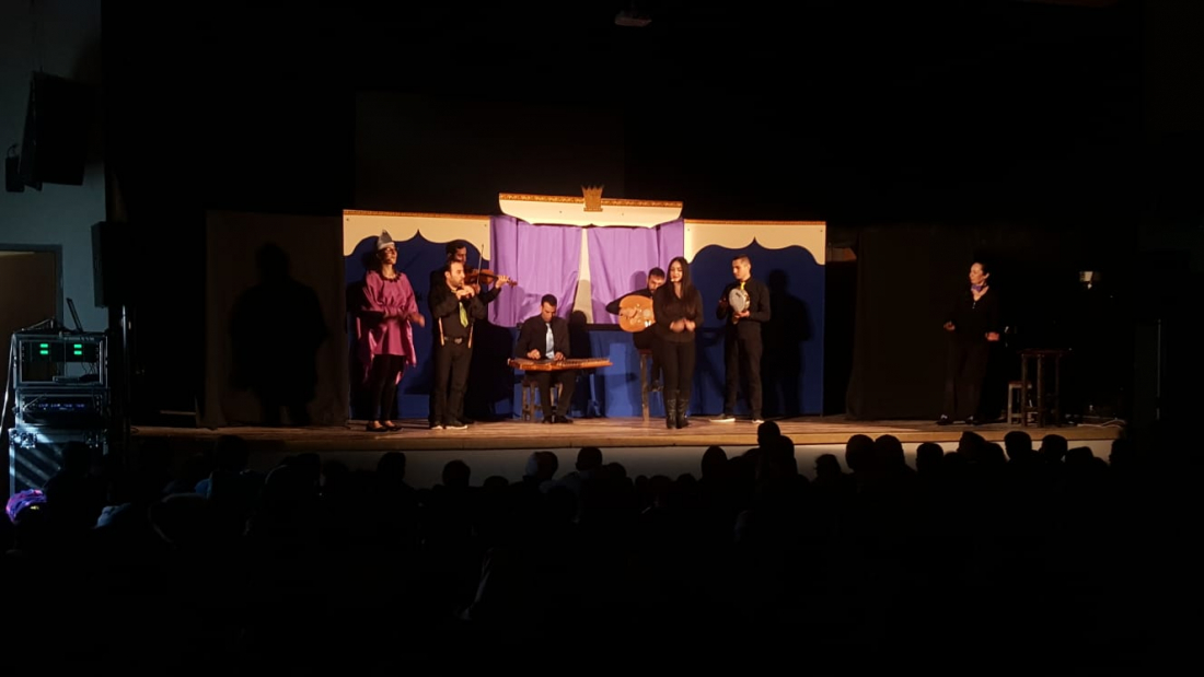 הצגת "קולות" של תיאטרון זיקית בשילוב של תזמורת תרשיחא. צילום: הדיל חמאמדה