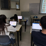 סטודנטים בכיתה בספיר. שימוש בתוכנות אופיס רק בגרסת האונליין. צילום: אפרת ילוז פרידמן